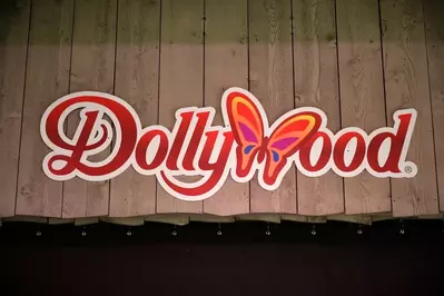 sign at dollywood