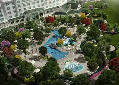 dollywood hotel pool