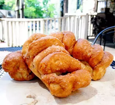 dollywood cinnamon bread