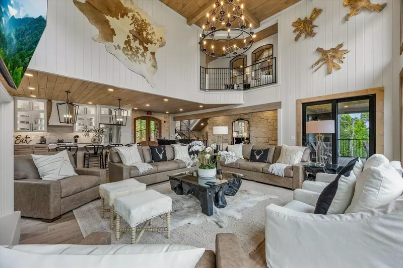 GREYSTONE HEIGHTS LODGE