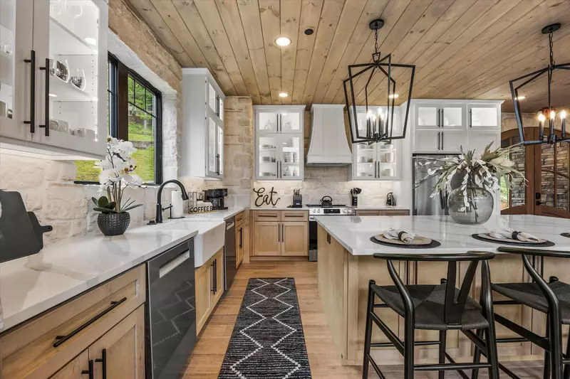 GREYSTONE HEIGHTS LODGE