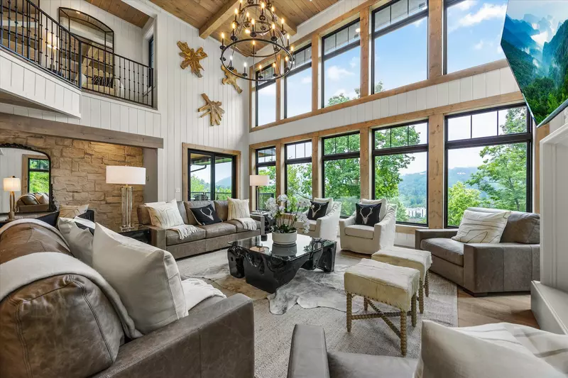 GREYSTONE HEIGHTS LODGE