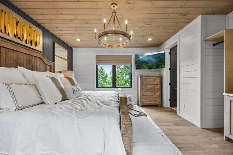 GREYSTONE HEIGHTS LODGE