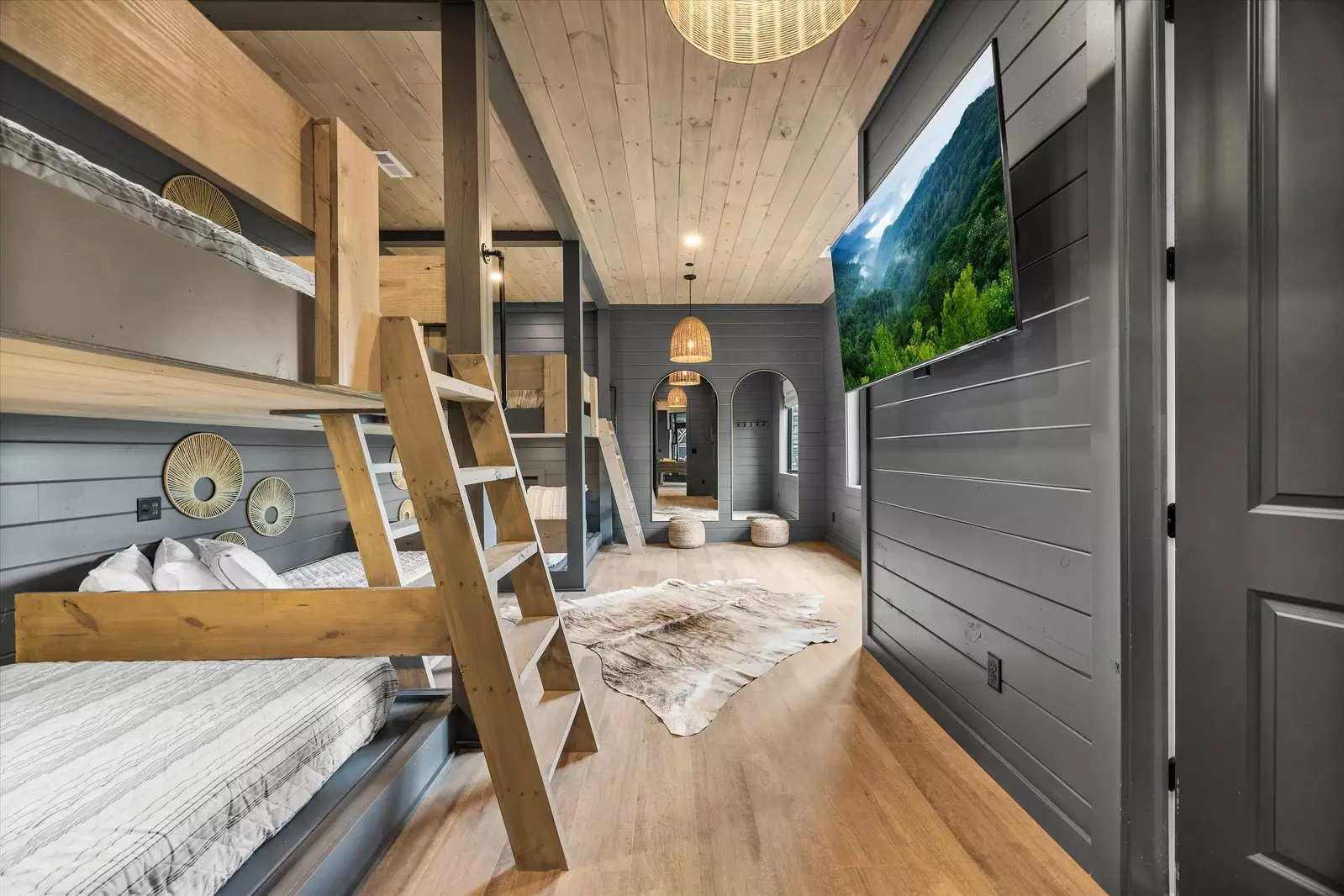 GREYSTONE HEIGHTS LODGE