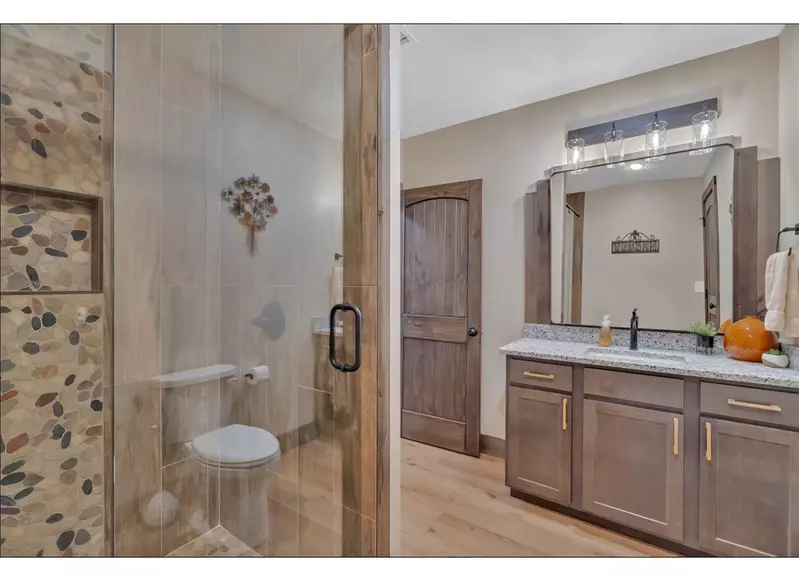 MAJESTIC ENTERTAINMENT