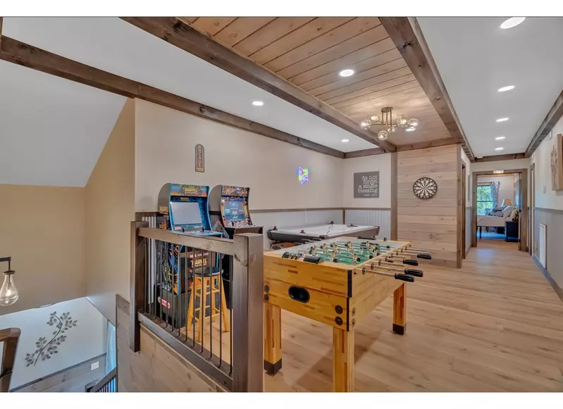 MAJESTIC ENTERTAINMENT