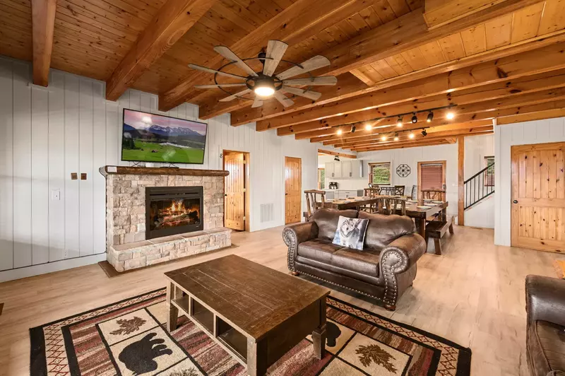 MOUNTAIN BREEZE MANOR