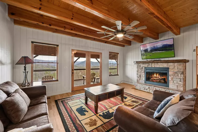 MOUNTAIN BREEZE MANOR