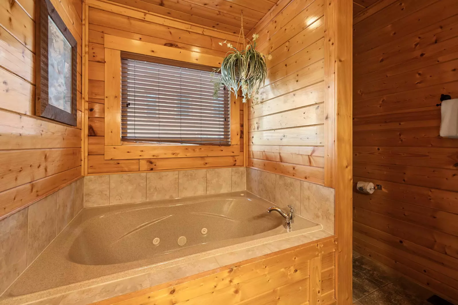 MOUNTAIN BREEZE MANOR