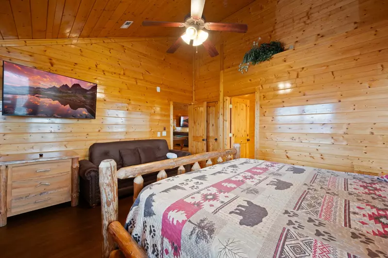 MOUNTAIN BREEZE MANOR