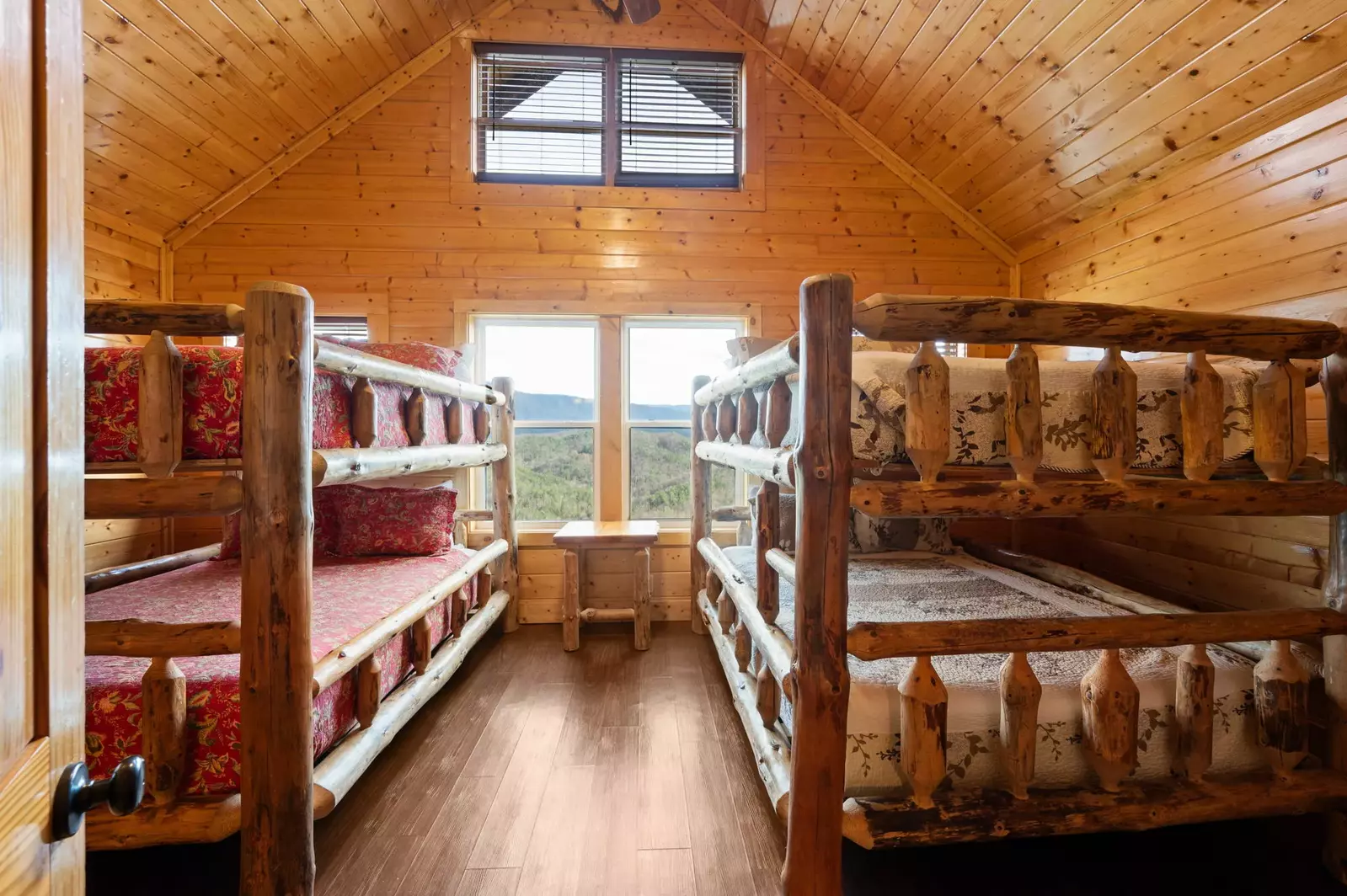 MOUNTAIN BREEZE MANOR