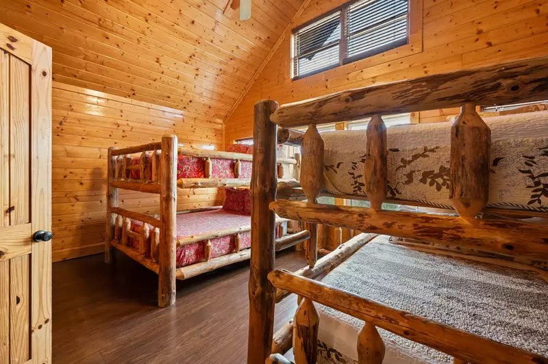 MOUNTAIN BREEZE MANOR