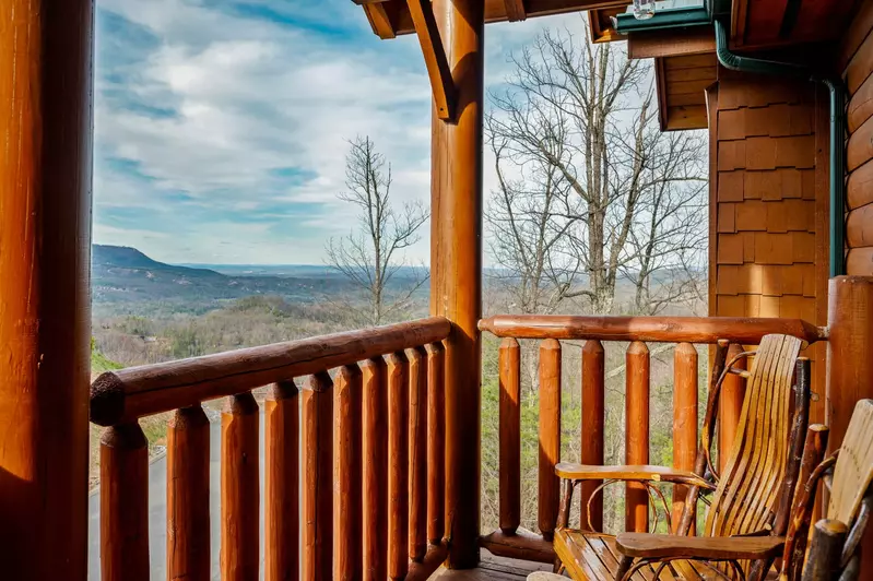 MOUNTAIN BREEZE MANOR