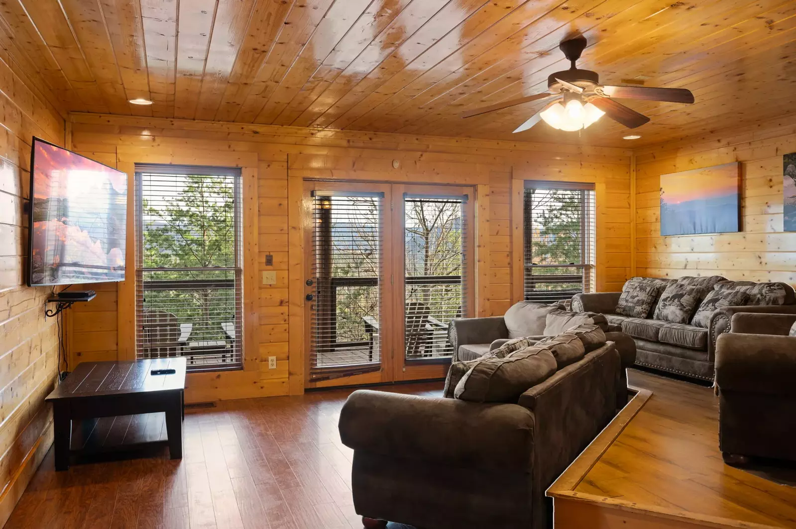 MOUNTAIN BREEZE MANOR