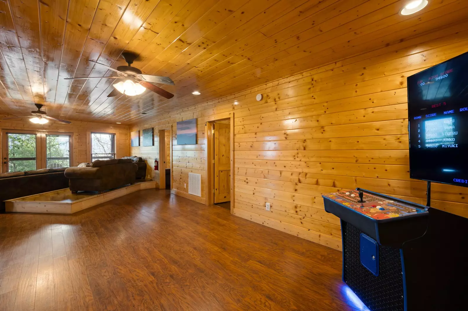 MOUNTAIN BREEZE MANOR