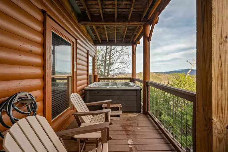 MOUNTAIN BREEZE MANOR