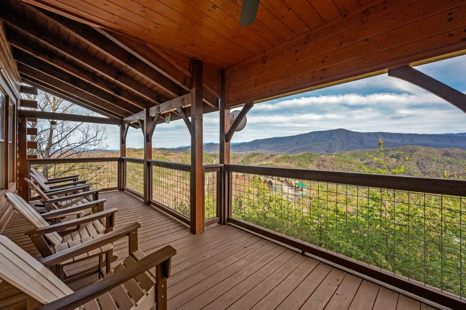 MOUNTAIN BREEZE MANOR