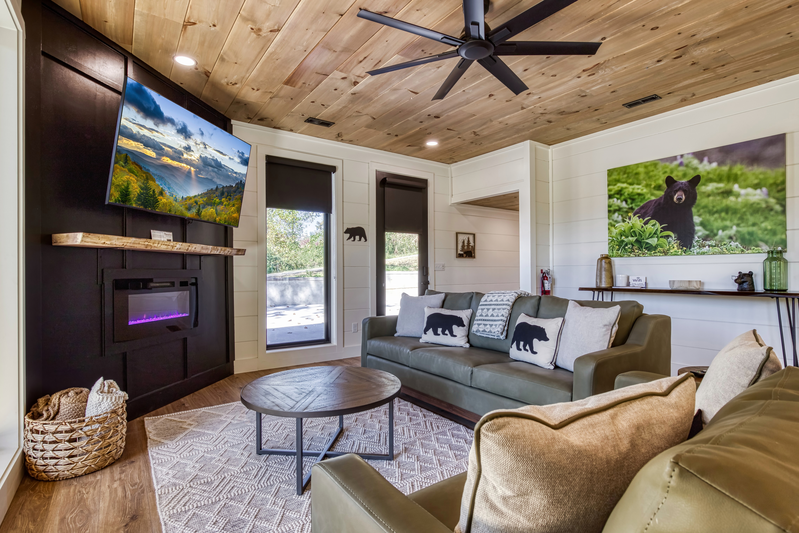 WANDERIN' BEAR LODGE