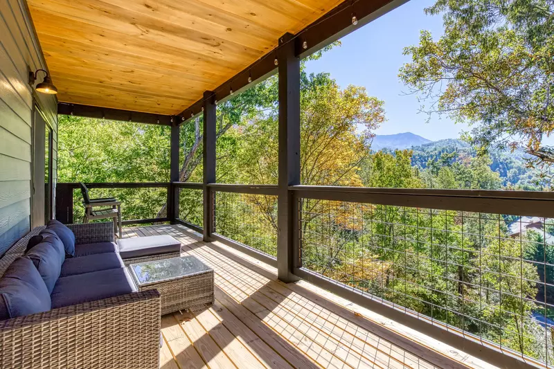 WANDERIN' BEAR LODGE