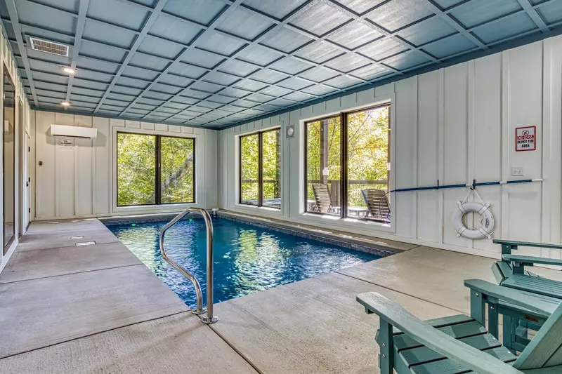 WANDERIN' BEAR LODGE