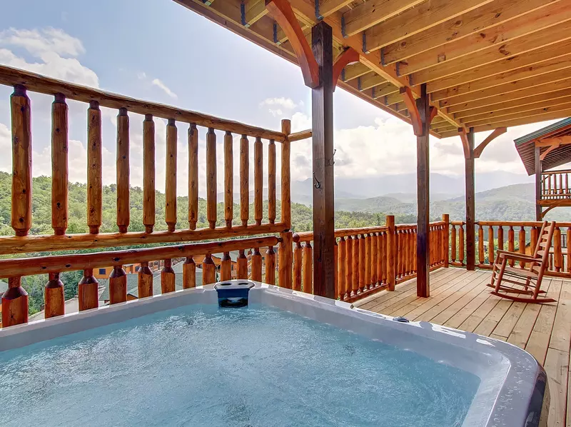 MOUNTAIN LOOKOUT LODGE