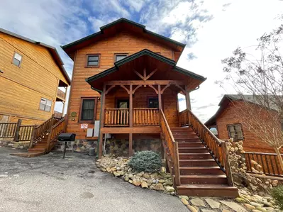 MOUNTAIN LOOKOUT LODGE