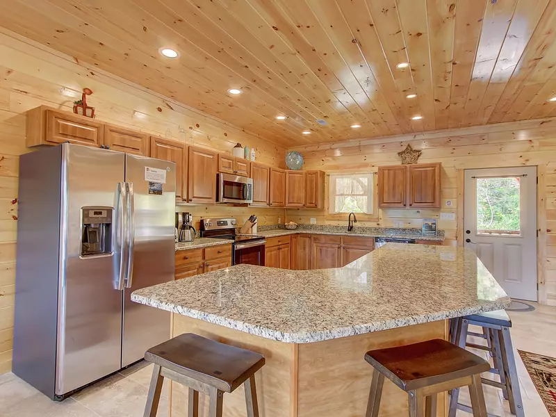 MOUNTAIN LOOKOUT LODGE