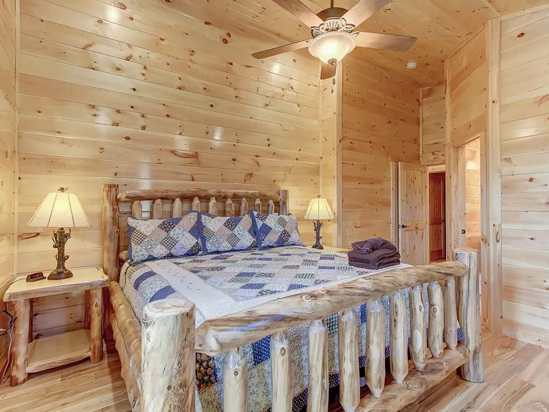 MOUNTAIN LOOKOUT LODGE